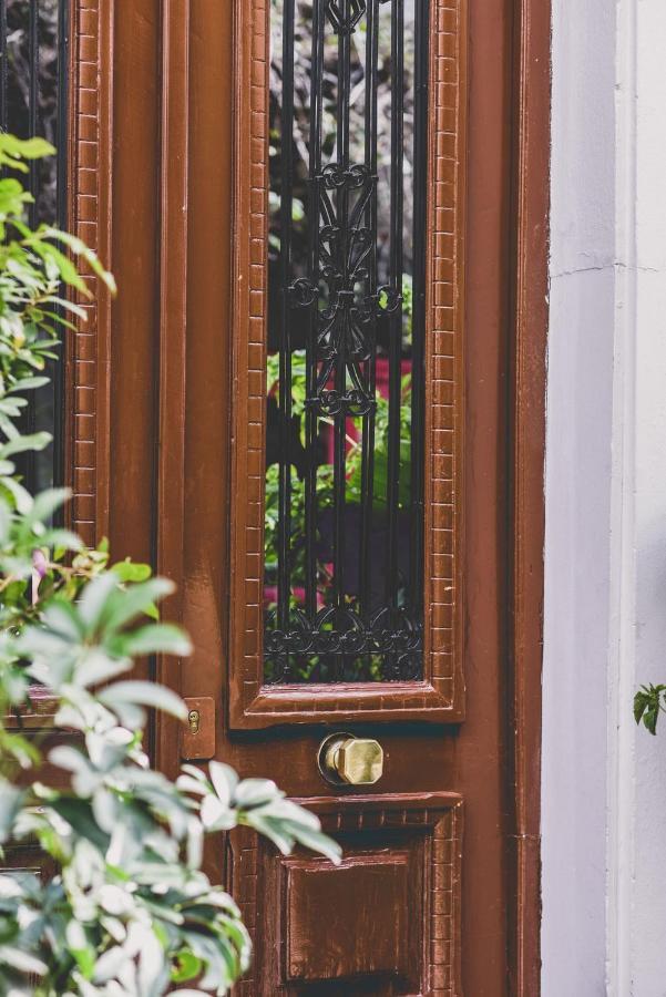 Neoclassical Apartment Near Acropolis - Livingstone Crystal Atenas Exterior foto